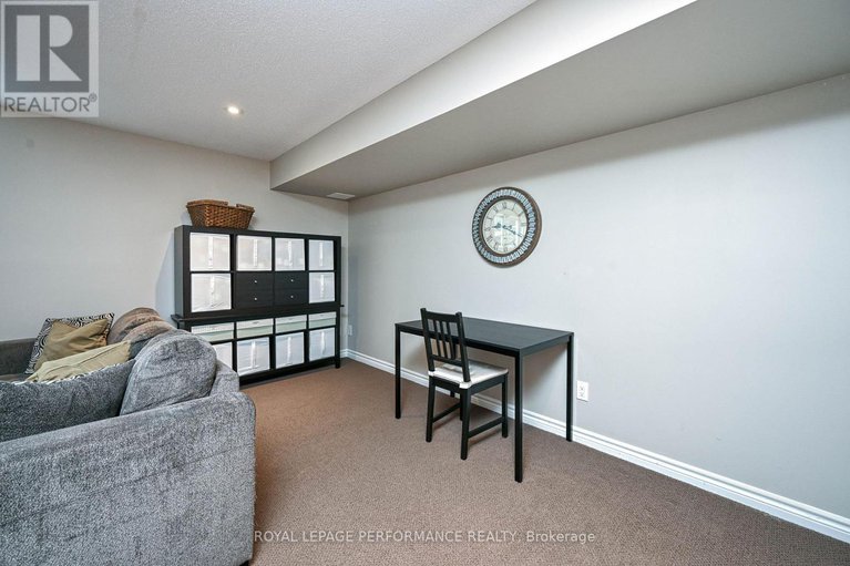 28391949/664-whitecliffs-avenue/riverside-south/ottawa/ontario/K1V2N4_34