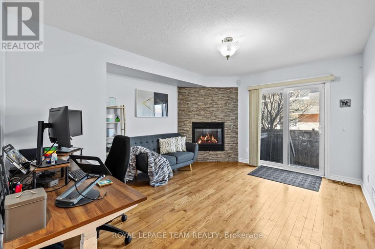 28493803/125-brilia-private/beacon-hill-south/ottawa/ontario/K1J0B7_3