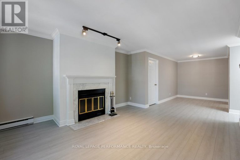 28821166/304-100-bruyere-street/lower-townbyward-market/ottawa/ontario/K1N5C6_21