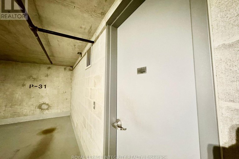28847380/704-136-darlington-private/hunt-clubwestern-community/ottawa/ontario/K1V0X6_37