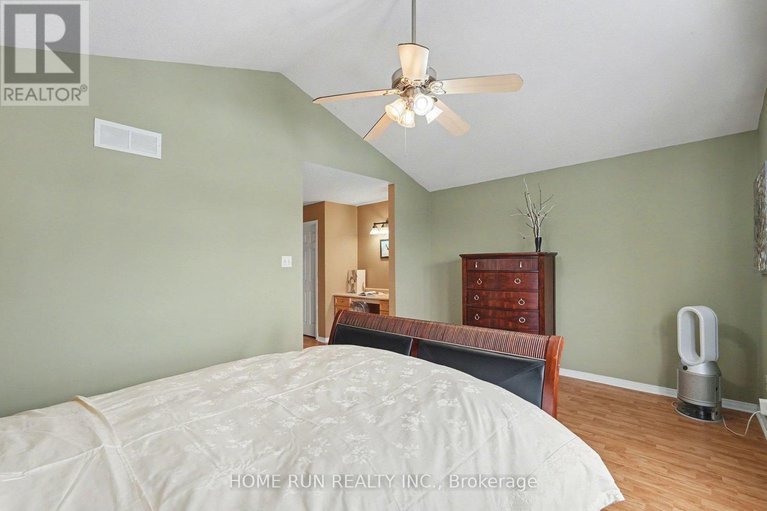 29300642/1671-frenette-street/fallingbrookgardenway-south/ottawa/ontario/K4A4L2_17