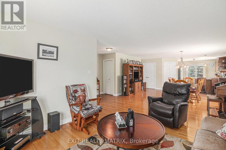 28777182/14-provost-street/north-stormont-finch-twp/north-stormont/ontario/K0A1R0_11