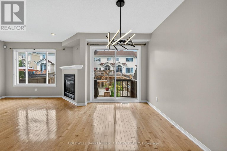 29109622/1249-klondike-road/morgans-grantsouth-march/ottawa/ontario/K2W1E1_16