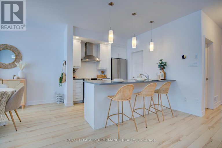 29039345/2400-gray-crescent/town-of-rockland/clarence-rockland/ontario/K4K0H3_17