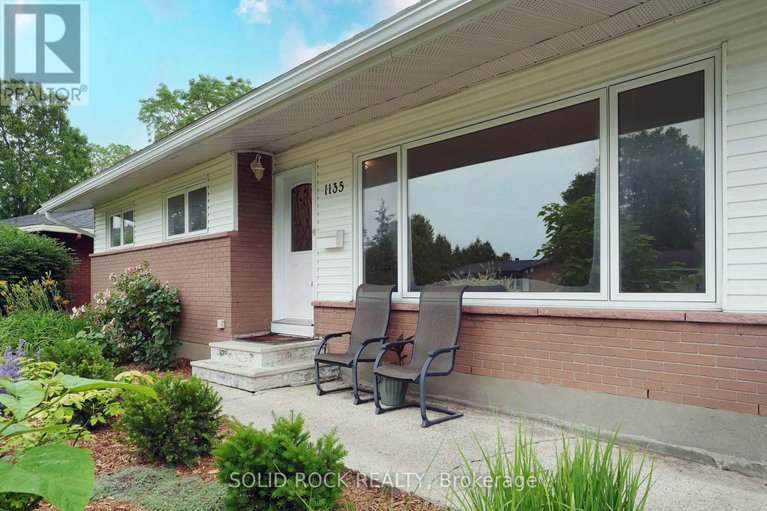 28538691/1135-maybank-street/parkway-park/ottawa/ontario/K2C2W7_3