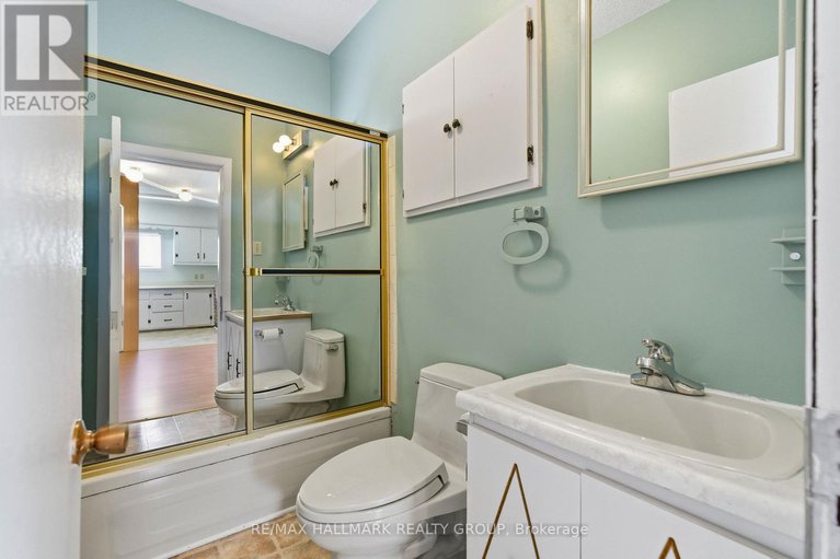 29286684/521-nelson-street-w/hawkesbury/ontario/K6A2K3_15