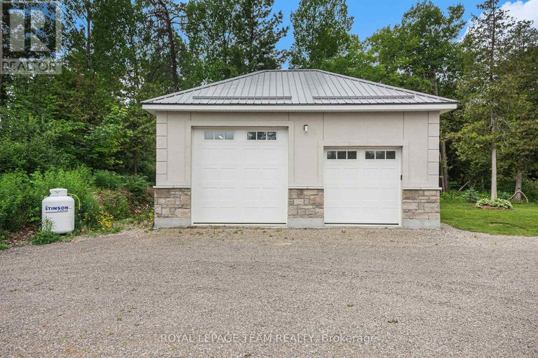 28579914/4517-roger-stevens-drive/rideau-twp-south-to-roger-stevens-drive/ottawa/ontario/K7A4S6_6