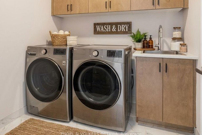 29671644/660-terrier-circle-s/goulbourn-twp-from-franktown-rdsouth-to-rideau/ottawa/ontario/K0A2Z0_20