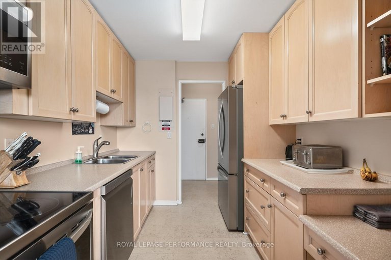 29617945/207-265-poulin-avenue/britannia/ottawa/ontario/K2B7Y8_9