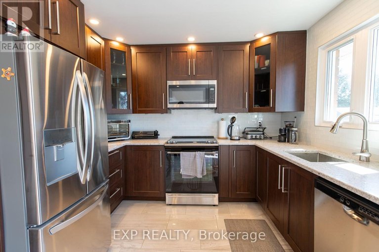 29593883/1534-rosebella-avenue/blossom-parkkemp-parkfindlay-creek/ottawa/ontario/K1T1E8_23