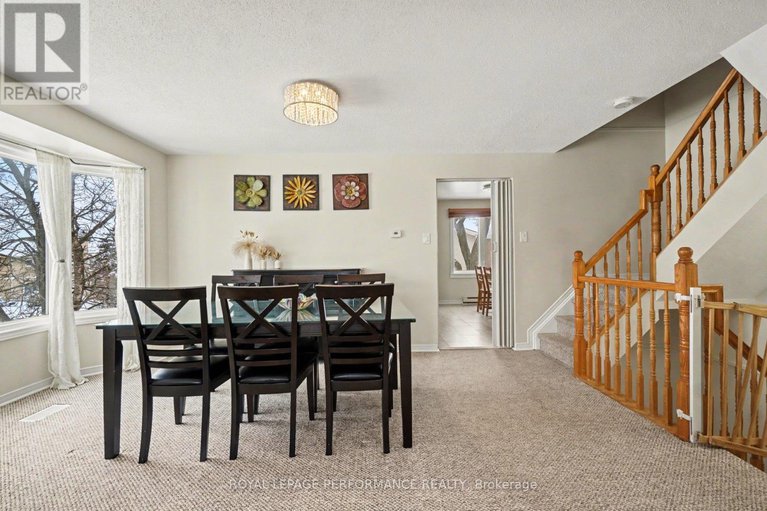 29397617/1931-ashmont-street/chapel-hill/ottawa/ontario/K1C7B9_17