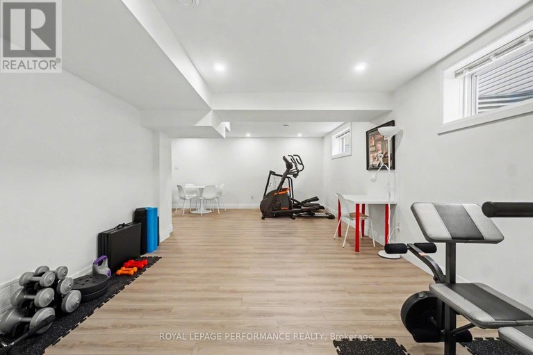 29633975/1828-mickelberry-crescent/notting-hillsummerside/ottawa/ontario/K4A0P2_40