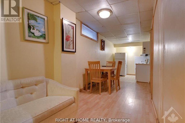 27968976/6078-rivercrest-drive/chapel-hill/ottawa/ontario/K1C5R2_23