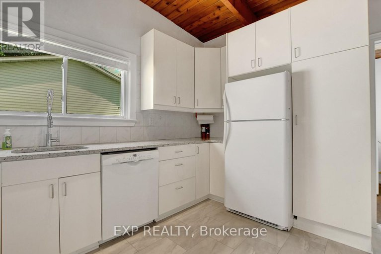 28596682/2986-beaman-lane/rideau-twp-s-of-reg-rd-6-w-of-mccordick-rd/ottawa/ontario/K0G1J0_24