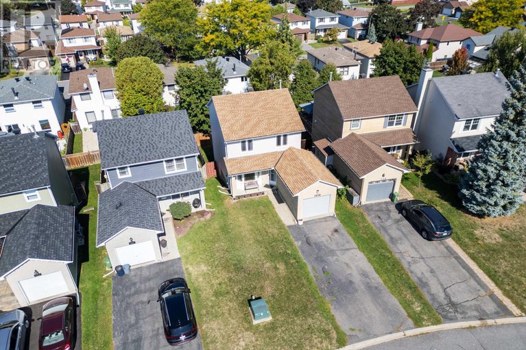 28918371/1936-longman-crescent/chateauneuf/ottawa/ontario/K1C5G6_33