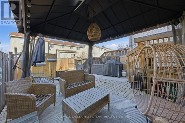 29644136/1902-hennessy-crescent/fallingbrookgardenway-south/ottawa/ontario/K4A3X7_38