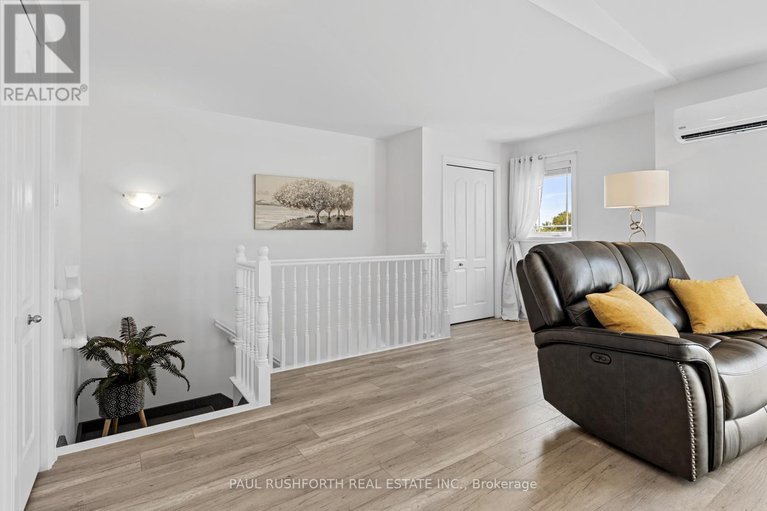 28459480/406-330-montee-outaouais-street/town-of-rockland/clarence-rockland/ontario/K4K1G2_16