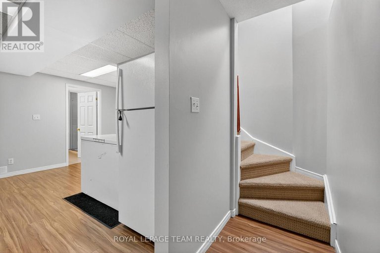 29190143/1475-york-mills-drive/fallingbrookridgemount/ottawa/ontario/K4A2N5_38