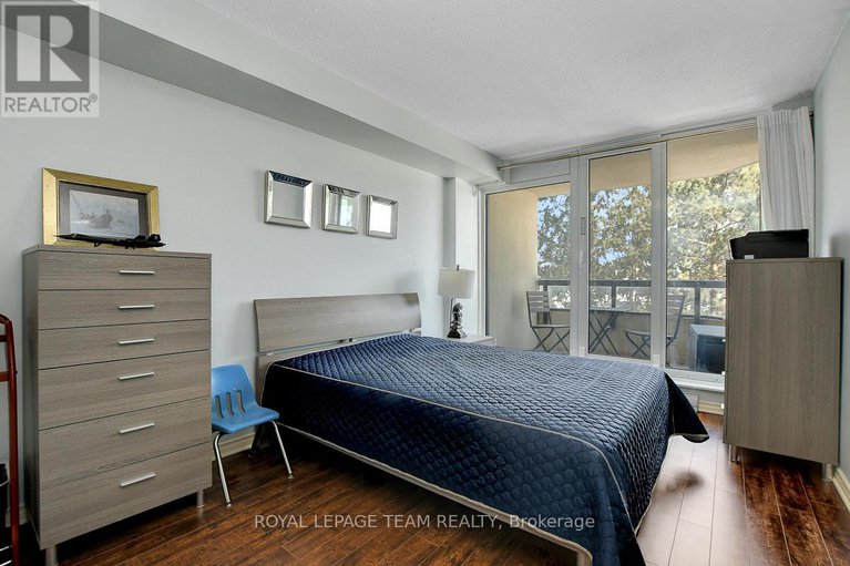 28414487/303-1500-riverside-drive/riverview-park/ottawa/ontario/K1G4J4_17