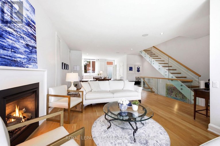 29635214/526-edison-avenue/mckellarhighland/ottawa/ontario/K2A3Y5_5