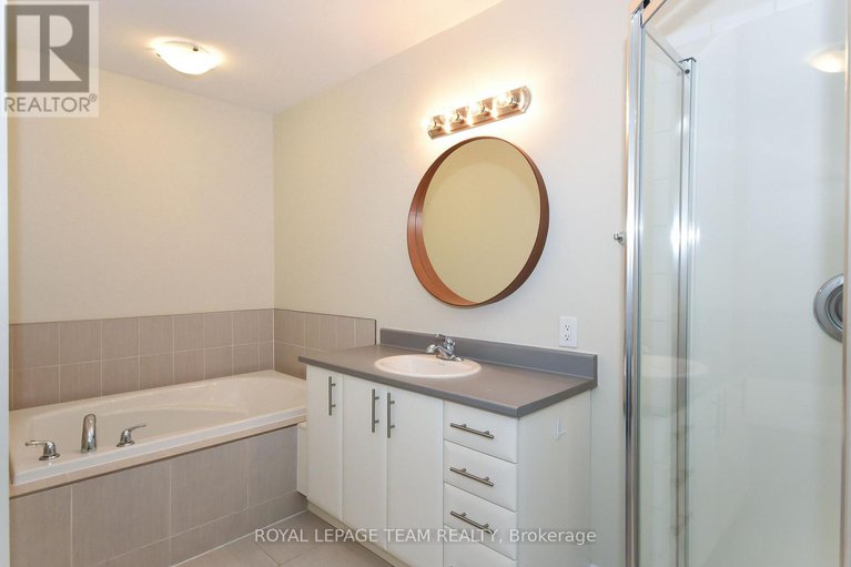 28917625/28-200-pembina-private/riverside-southgloucester-glen/ottawa/ontario/K4M0G7_12