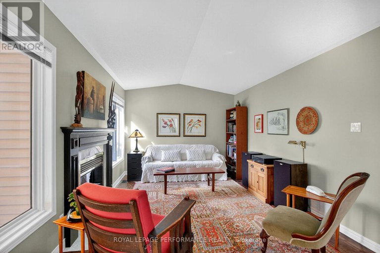 28978665/159-longshire-circle/longfields/ottawa/ontario/K2J4L2_17