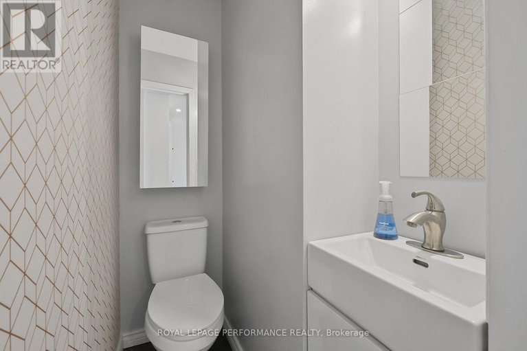 28853085/775-de-salaberry-street/beacon-hill-north/ottawa/ontario/K1J6Y5_15