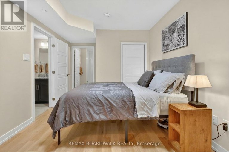 29486780/116-316-bruyere-street/lower-town/ottawa/ontario/K1N0C3_17