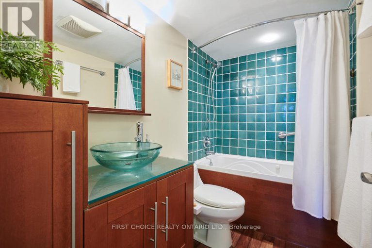 28551603/1208-40-landry-street/vanier/ottawa/ontario/K1L8K4_23
