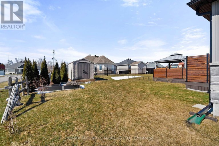 29533245/74-jim-brownell-boulevard/long-sault/south-stormont/ontario/K0C1P0_36