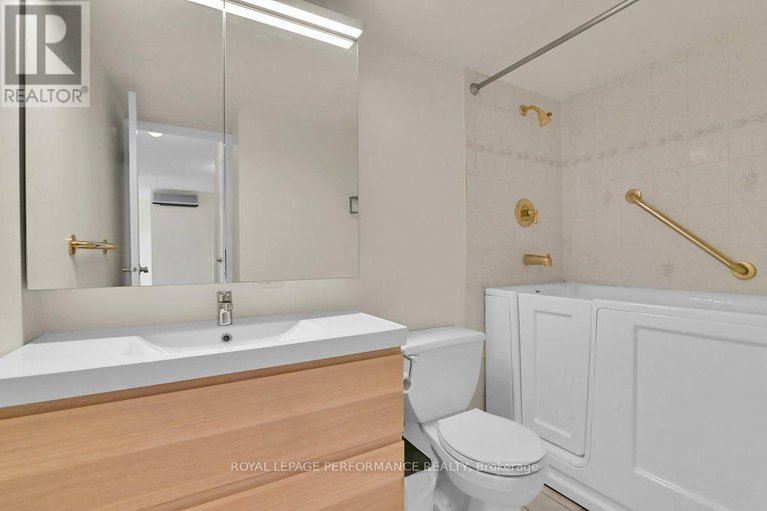 29160516/1010-158-a-mcarthur-avenue/vanier/ottawa/ontario/K1L7E7_21