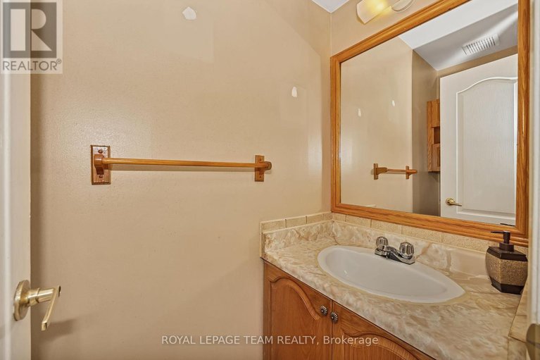28523246/77-12-bentbrook-crescent/heritage-park/ottawa/ontario/K2J3X9_18