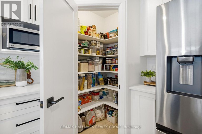 29389527/120-lynn-coulter-street/half-moon-bay/ottawa/ontario/K2J7C5_5