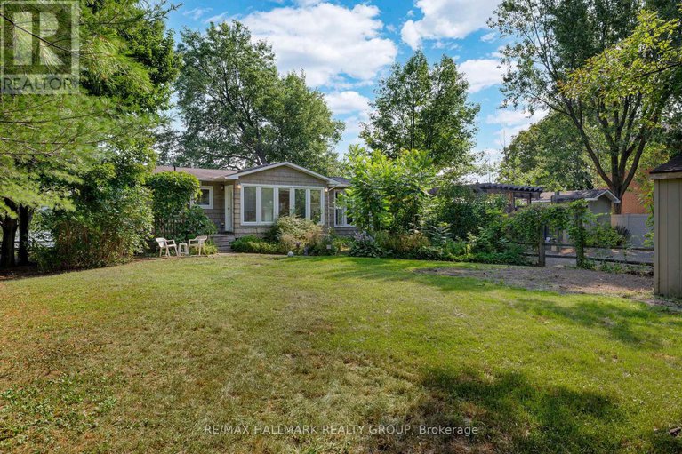 28777678/2860-barlow-crescent/dunrobin-shores/ottawa/ontario/K0A1T0_1