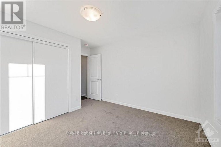 28937547/900-athenry-court/half-moon-bay/ottawa/ontario/K2J7C5_22