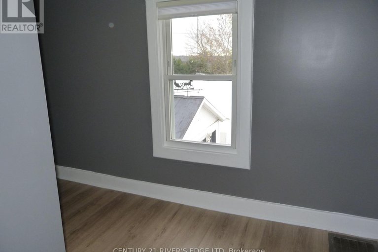 29482803/24-brouse-drive/iroquois/south-dundas/ontario/K0E1K0_24