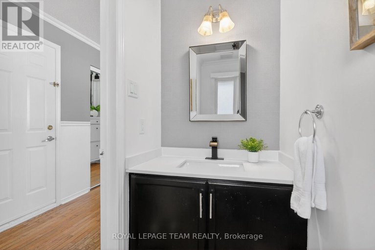 29431774/2-furlong-crescent/bridlewood/ottawa/ontario/K2M2J1_5