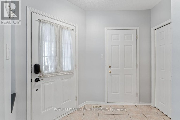 28910387/105-bishops-mills-way/beaverbrook/ottawa/ontario/K2K3C2_4