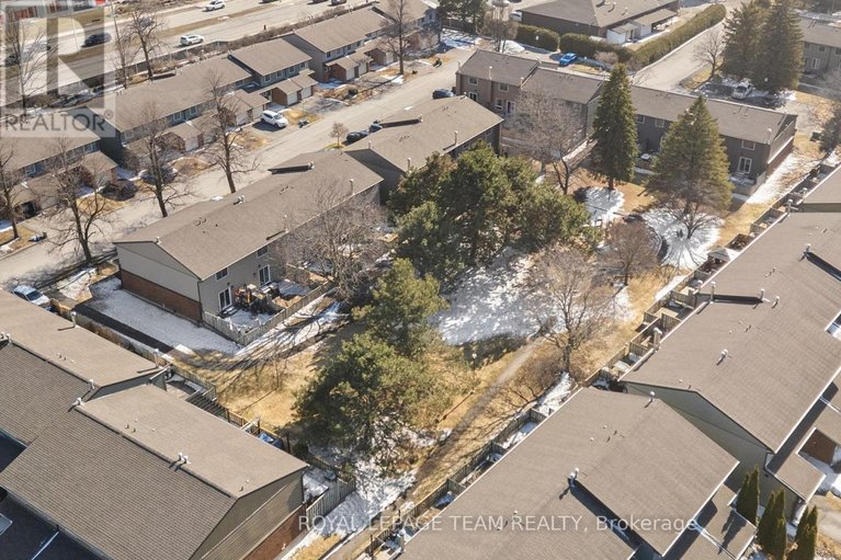 29585057/6356-mary-jane-crescent/chateauneuf/ottawa/ontario/K1C3C2_40