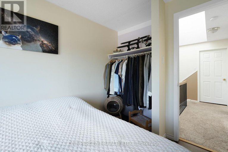 28549707/6585-6585-bilberry-drive/convent-glen-north/ottawa/ontario/K1C4N4_30
