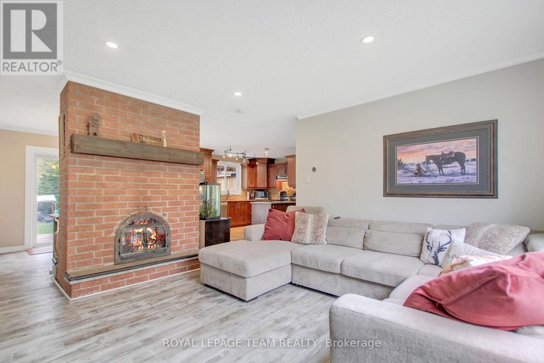 28001018/129-spinnaker-way/constance-bay/ottawa/ontario/K0A3M0_10