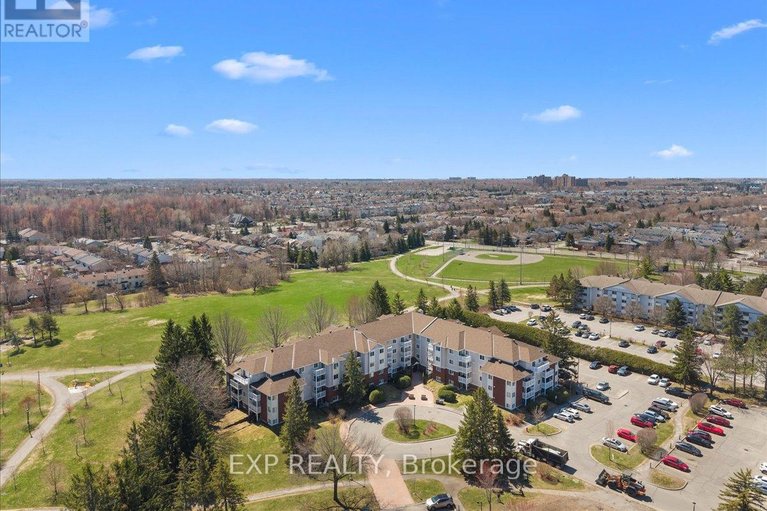 29668381/15-268-lorry-greenberg-drive/hunt-club-parkgreenboro/ottawa/ontario/K1T3K1_4