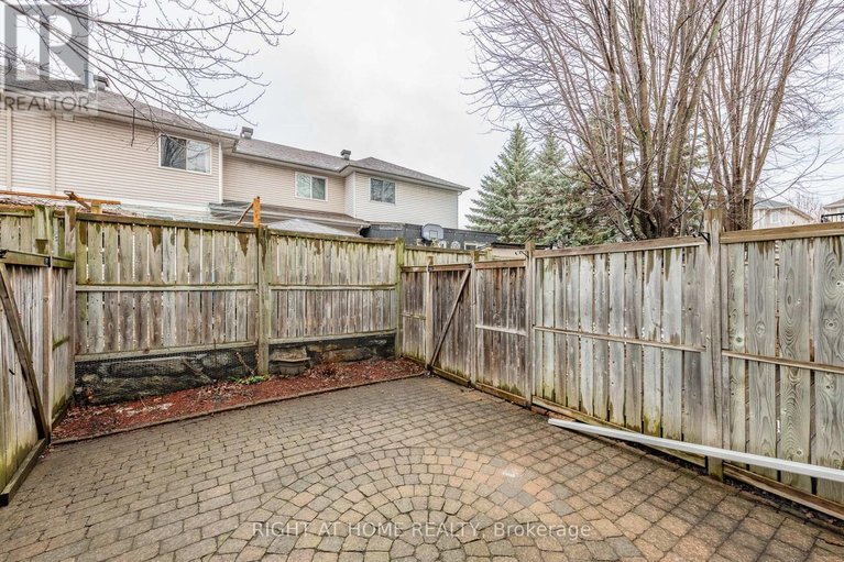 29599852/212-rutgers-private/central-park/ottawa/ontario/K2C4G7_35