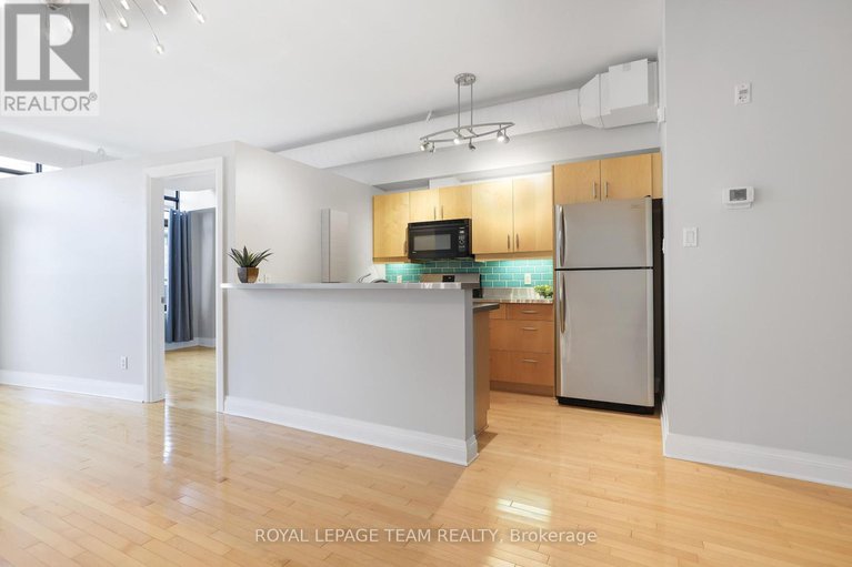 28748602/203-300-powell-avenue/west-centre-town/ottawa/ontario/K1S5T3_8