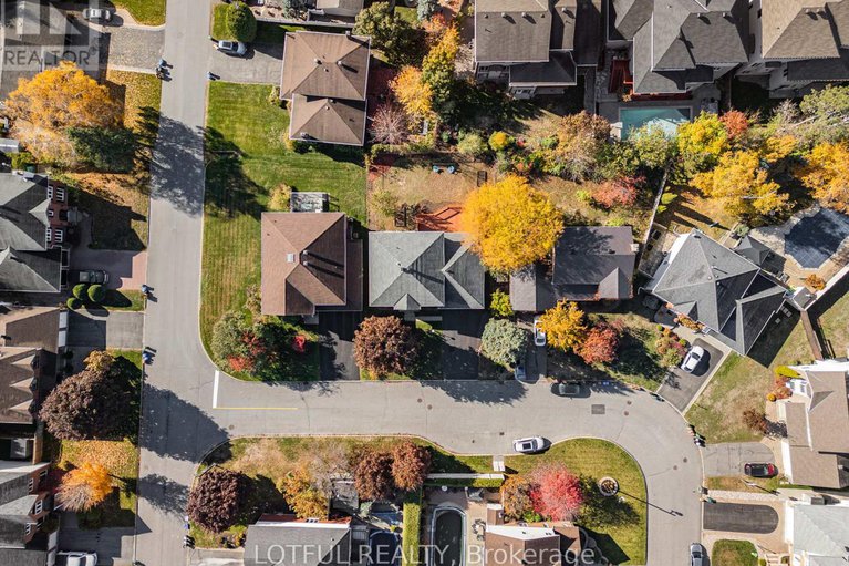 29252197/4-spindle-way/stittsville-south/ottawa/ontario/K2S1J4_35