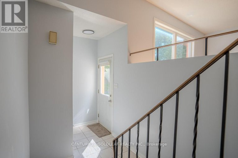 28529212/75-5-sonnet-crescent/westcliffe-estates/ottawa/ontario/K2H8W8_4