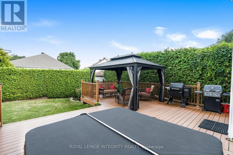 28999815/1659-toulouse-crescent/orleanssunridge/ottawa/ontario/K1C6K5_29