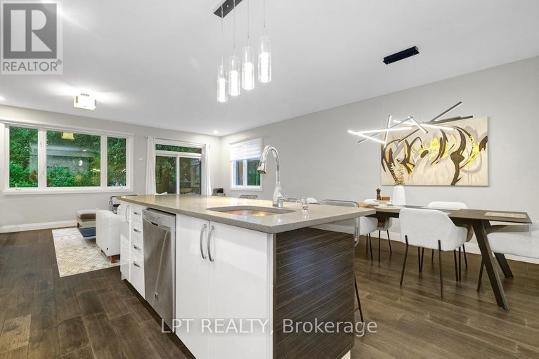 28895846/319-glynn-avenue/overbrookcastle-heights/ottawa/ontario/K1K1R9_14