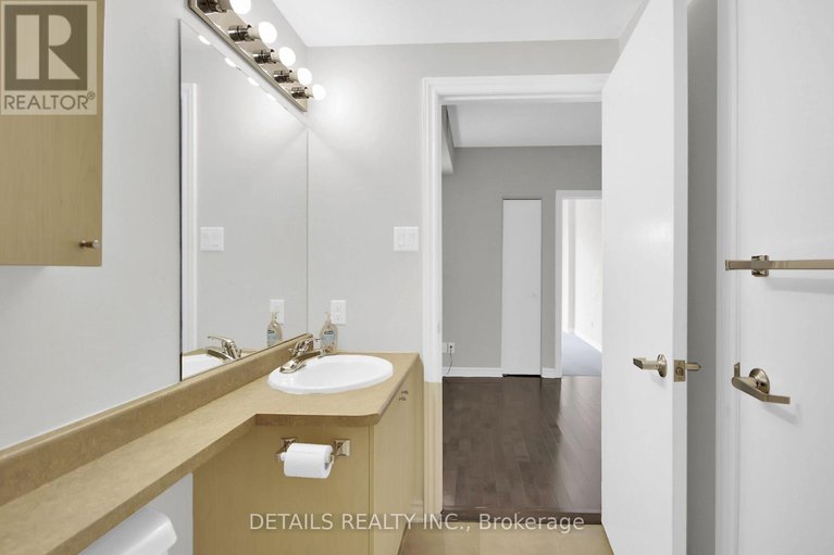 28791025/1202-200-rideau-street/sandy-hill/ottawa/ontario/K1N5Y1_17