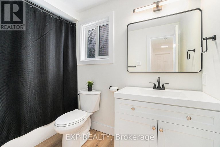 28268546/16-weybridge-drive/cedargrovefraserdale/ottawa/ontario/K2J2X2_20